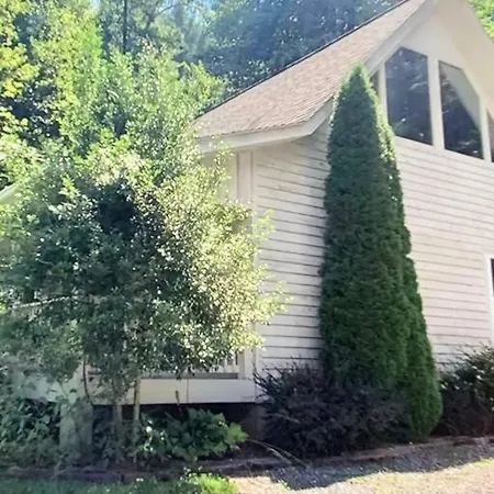 Charming Country House By The Creek In Sylva